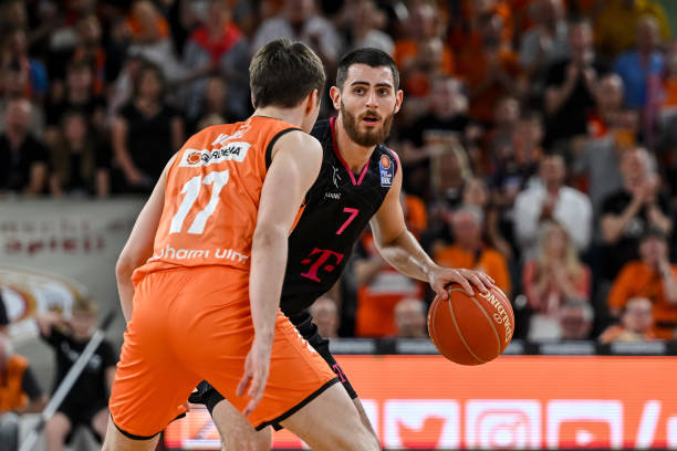 金羽佳具有 金羽佳具有