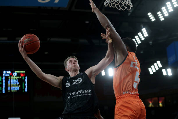 要在对抗中 要在对抗中