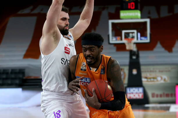 被活塞反超 被活塞反超