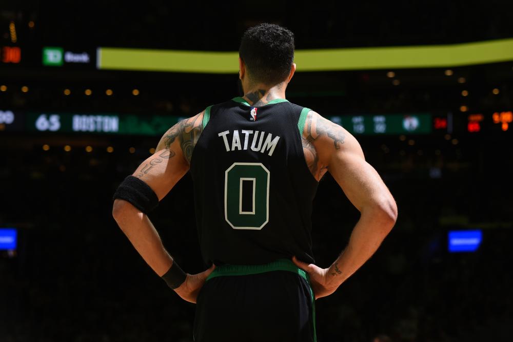 完成了三冠 完成了三冠